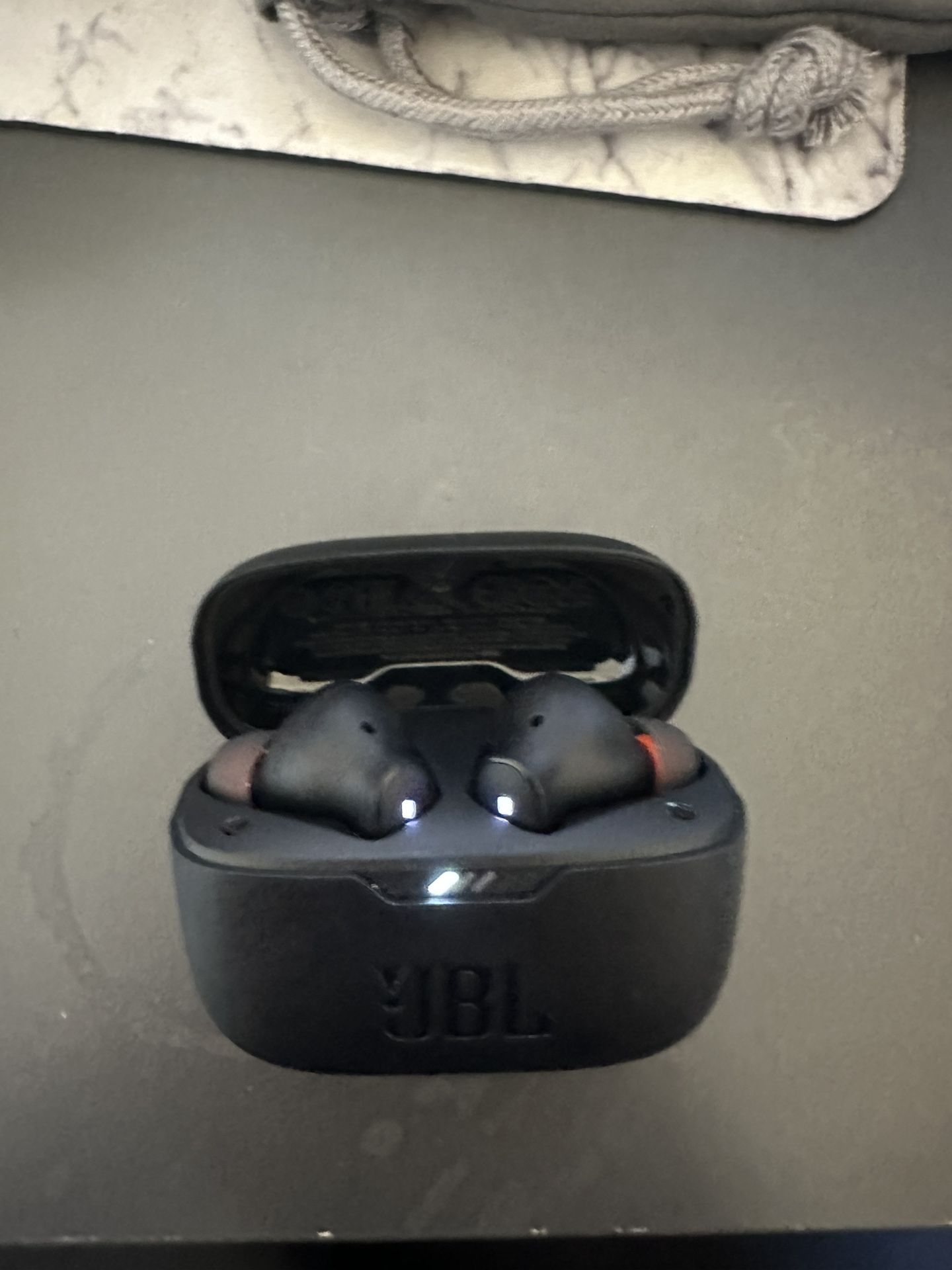 JBL Wireless Noise Cancelling Headphones