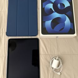 Ipad 5th gen blue 64gb 10.9in wifi