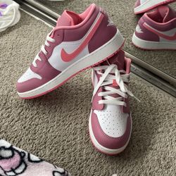 Pink Nike Dunks