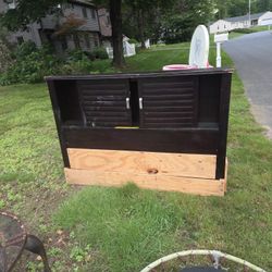 Free Headboard, Trampoline, Play Table Fure Pit