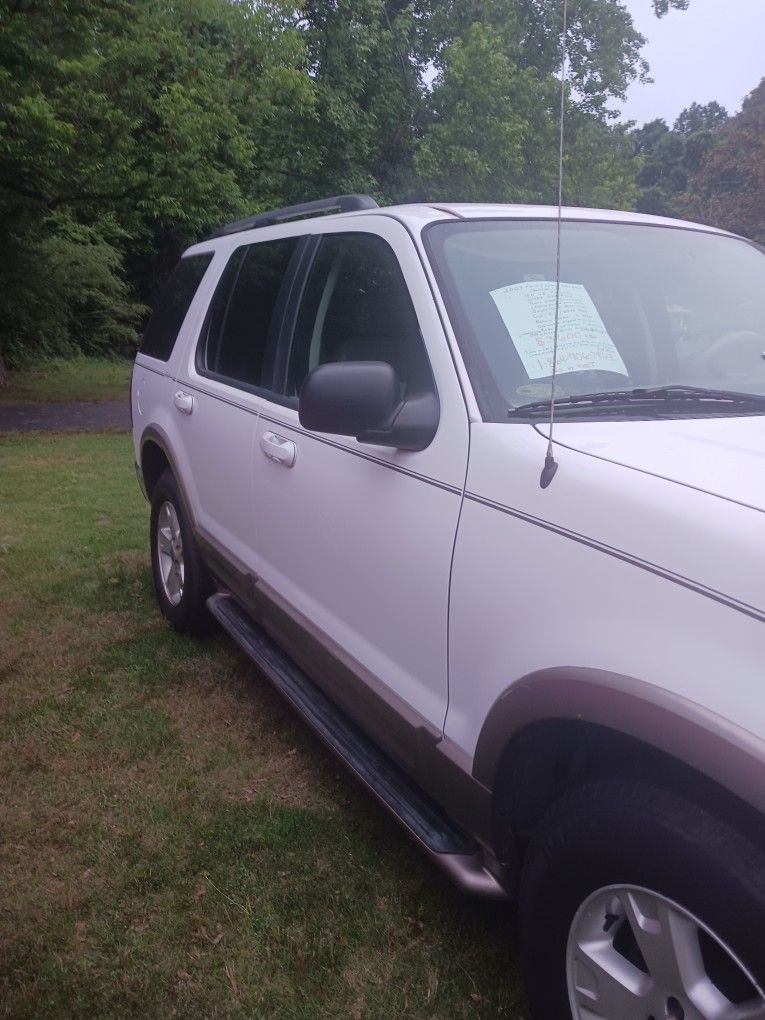 2003 Ford Explorer