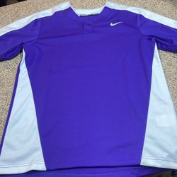 Men’s Size Medium 