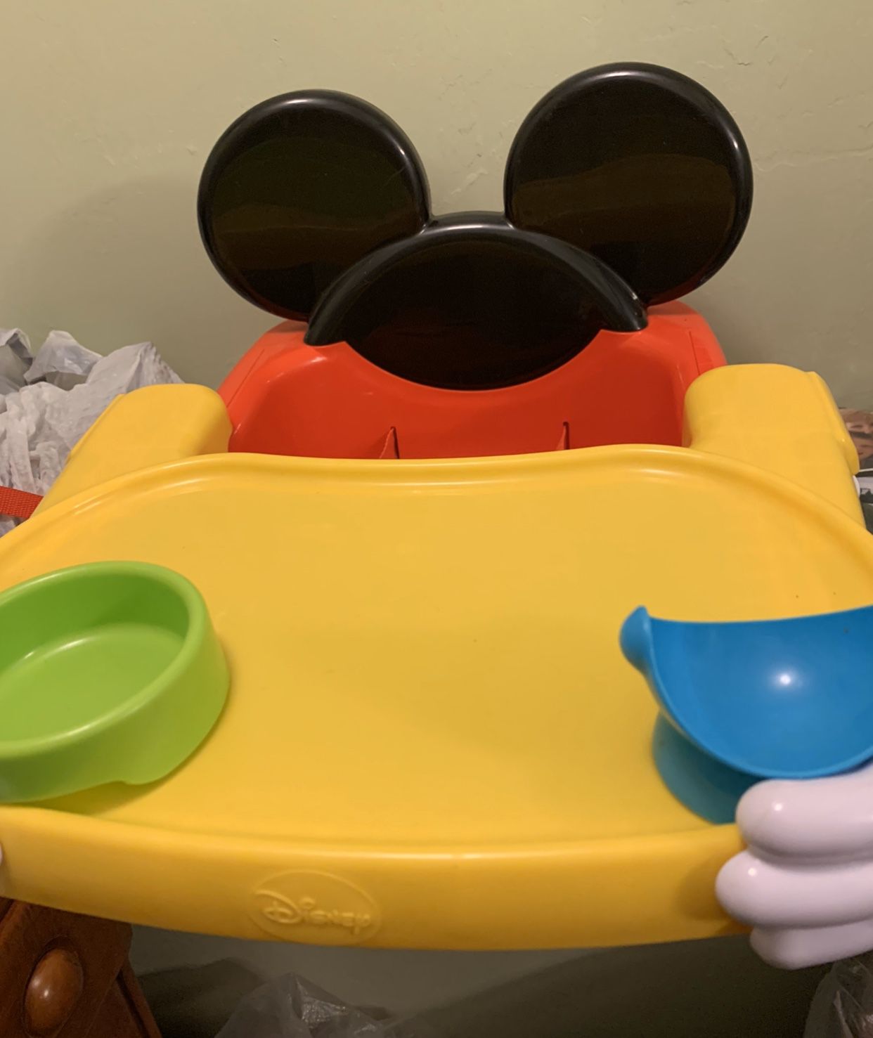 Disney booster seat like new