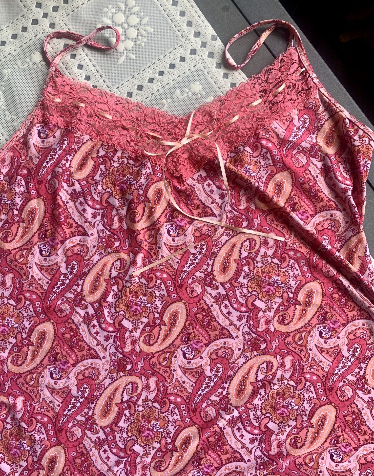 California Dynasty Women's Nightgown Pink Paisley Sleeveless Size XL.
