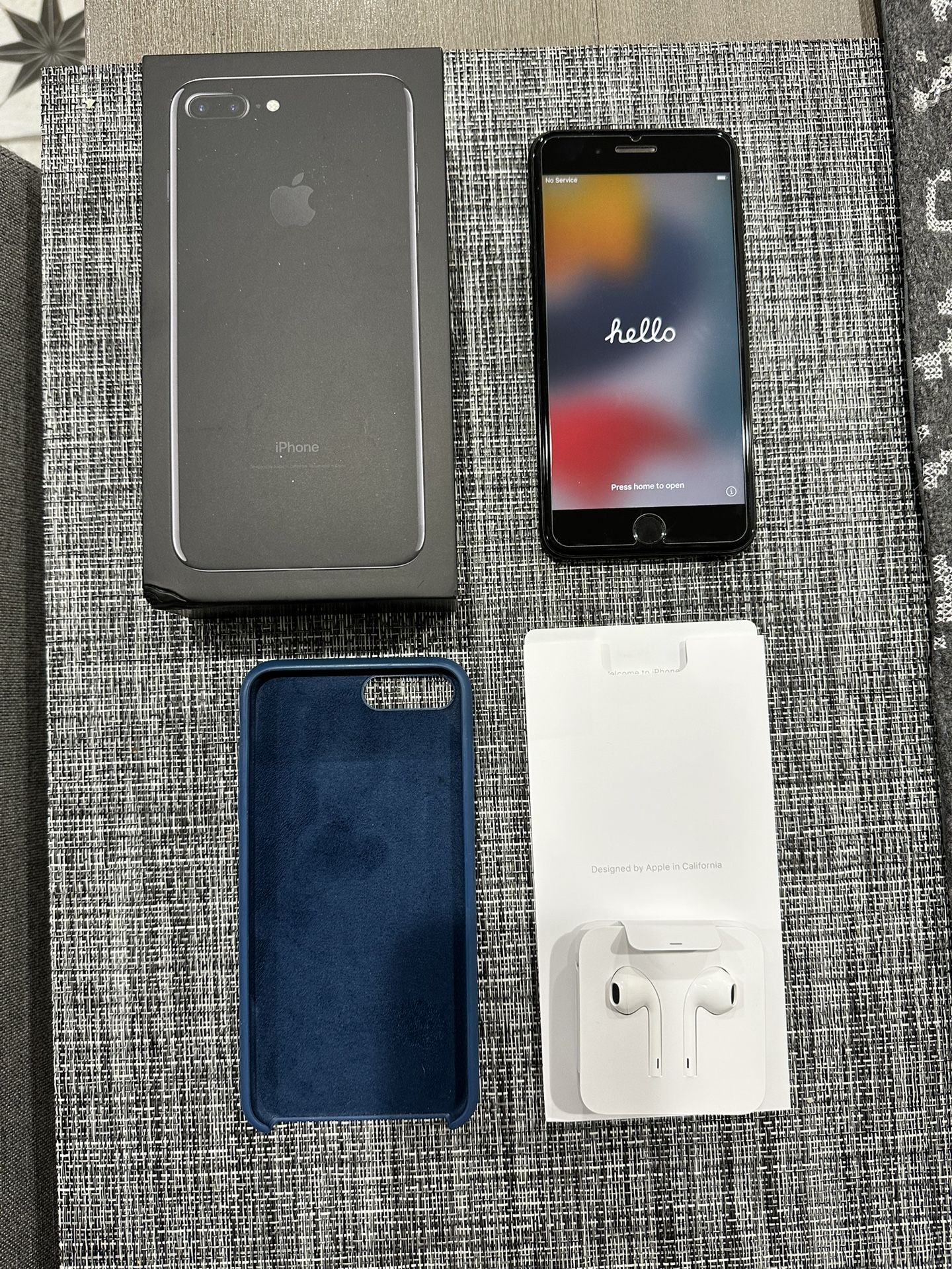 iPhone 7 Plus With Box and Accessories