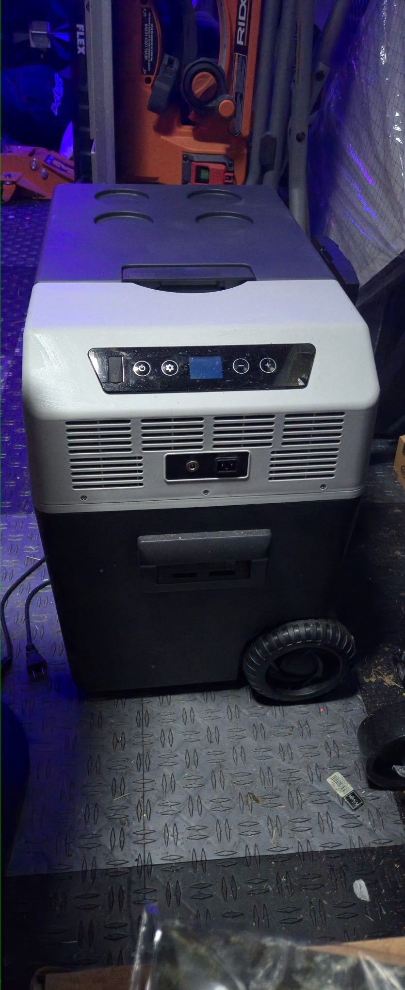 4Patriots Electric Cooler Refrigerator w/ Battery, Power Cord, Solar Panel