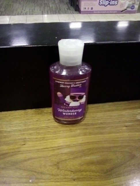 Berry Festive Winterberry Wonder Body Wash