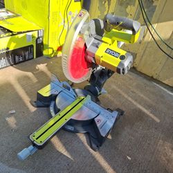 Ryobi 12 Inch Sliding Compound Miter Saw 