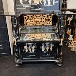 Mid Century Modern Chinese Bar Cabinet with Mother of Pearl Accents, 1950s