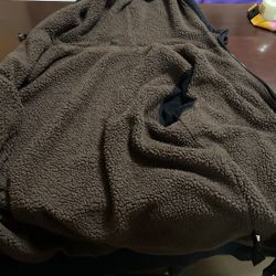 Nice Comfy Puffy Jacket! Adult Small! Worn But No Tears