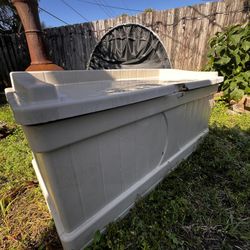 Suncast Outdoor Storage Box