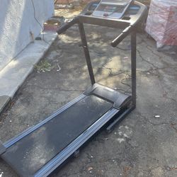 Xterra Tr150 Folding Treadmill