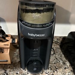 Baby Brezza formula dispenser