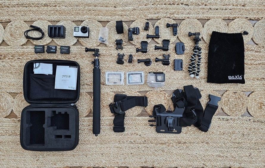 GoPro Hero 4 Silver Plus Accessories