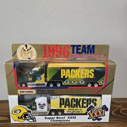 Green Bay Packers Football Tractor Trailor Collectable Trucks