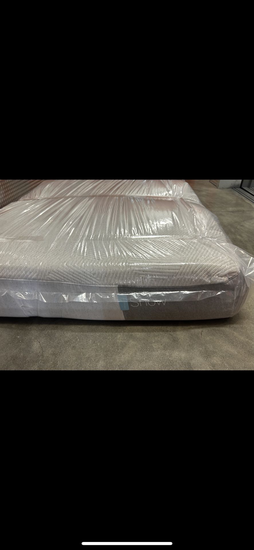 Brand New Queen Size 11.5” Casper Snow Cooling Memory Foam Mattress!!