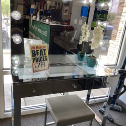 Vanity Mirror Desk With Lighting $699!🥰✨