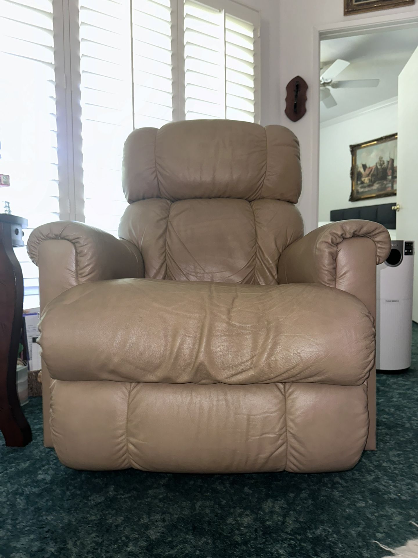 Recliner Lazy Boy Chairs (2)