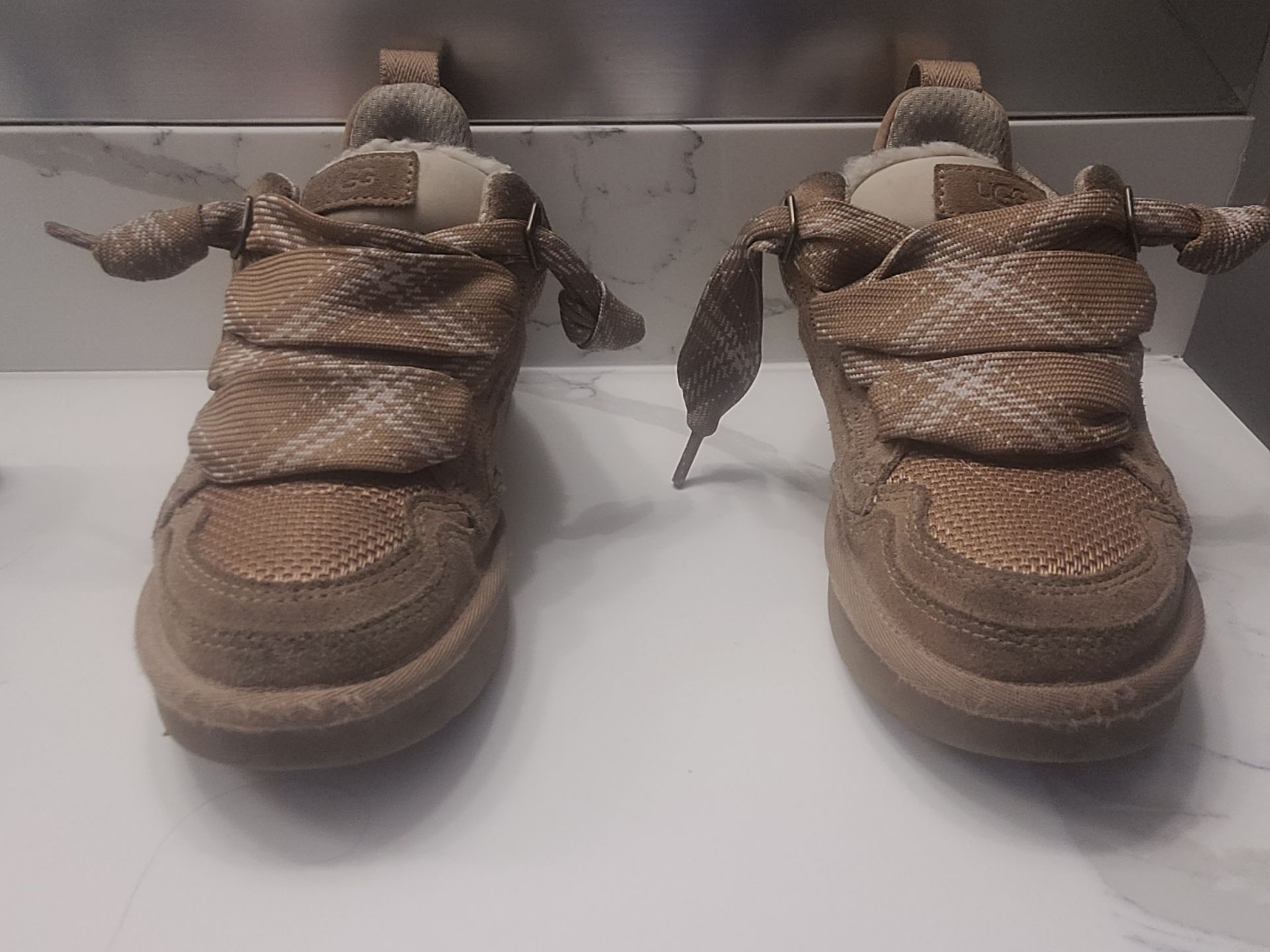 Ugg lowmel sneakers