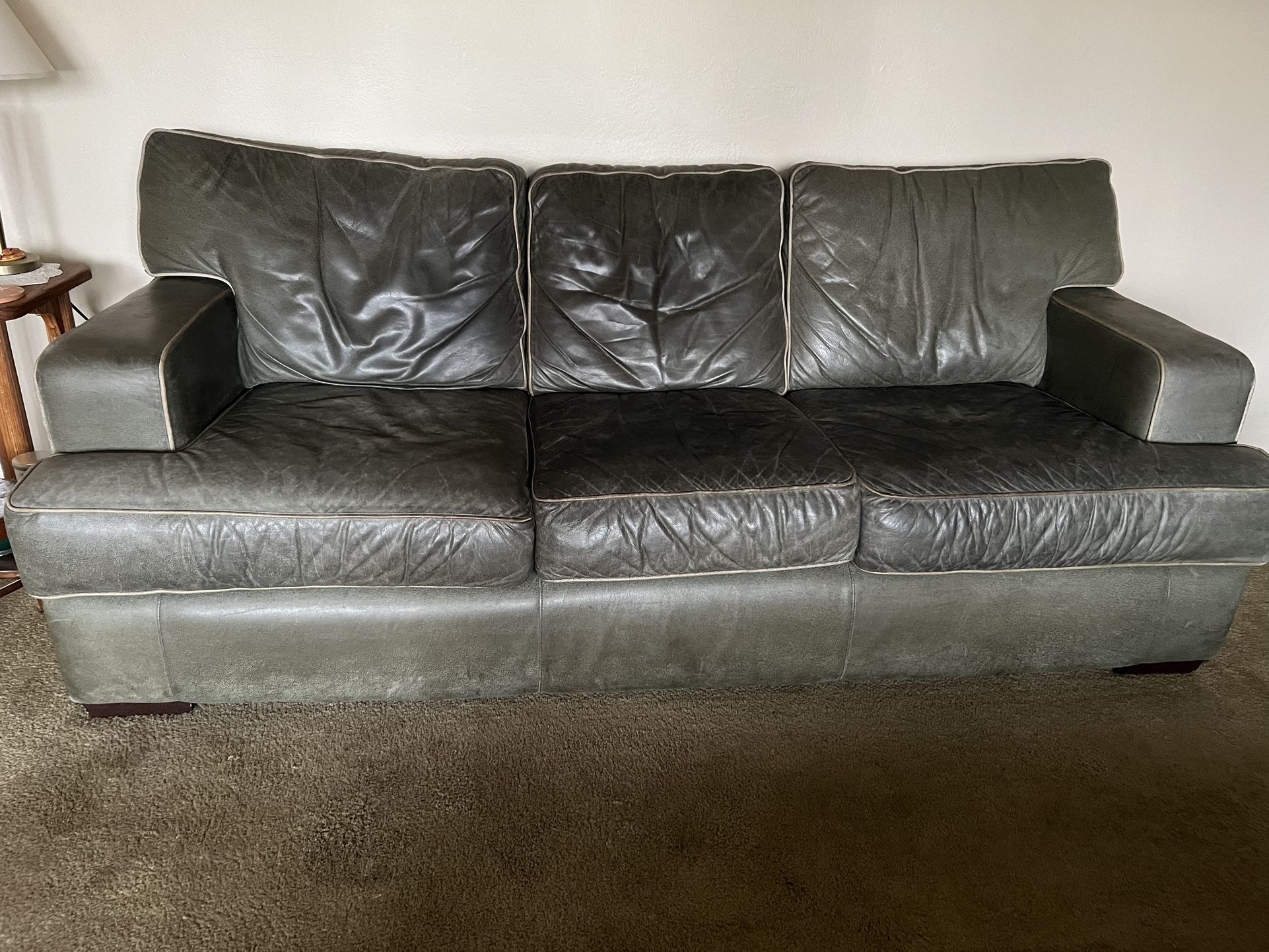 Leather Living room Set For Sale