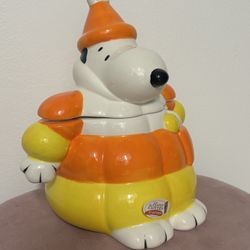 2025 Peanuts Snoopy Candy corn Cookie Jar Hand Painted Zrike Brand New
