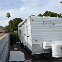 26’ Toy hauler RV