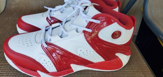 SHAQ Basketball Shoes. Size 7