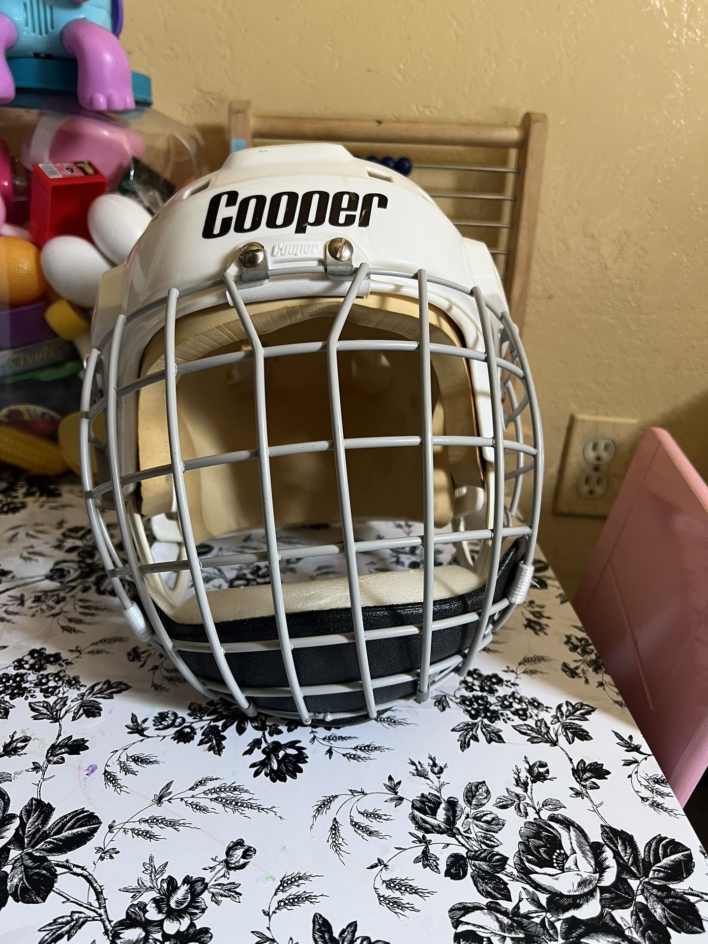 Vintage Cooper SK 2000 Hockey Helmet