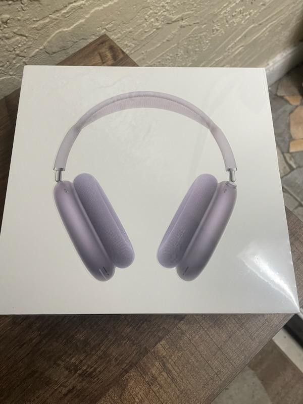 New AirPod Max USB-C