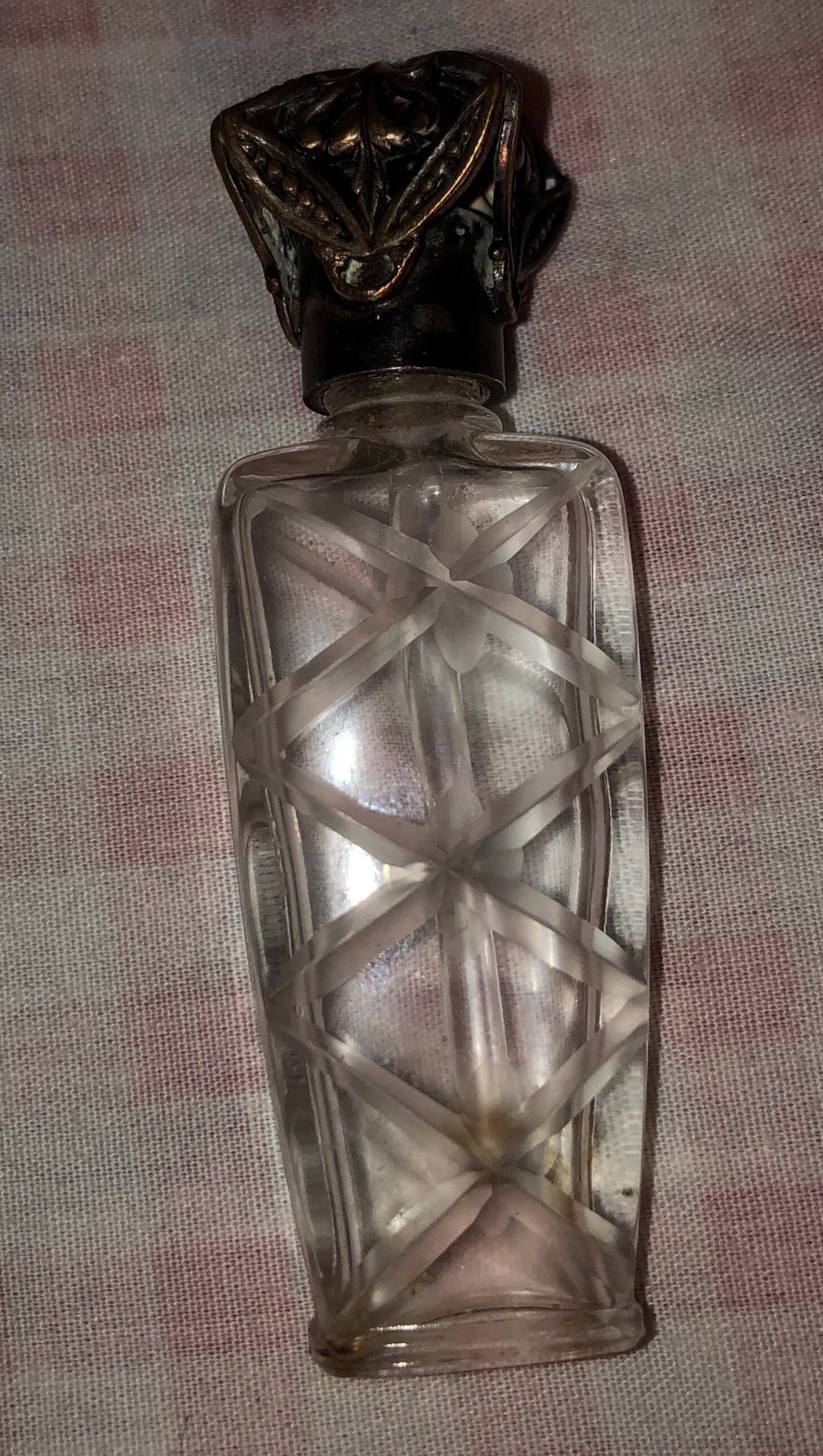 ANTIQUE FRENCH PERFUME BOTTLE WITH SILVER TOP