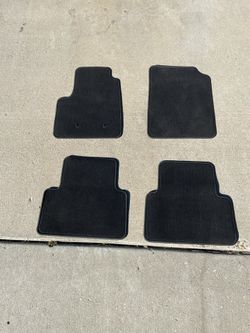 GMC Canyon 2021 Floor Mats - NEW