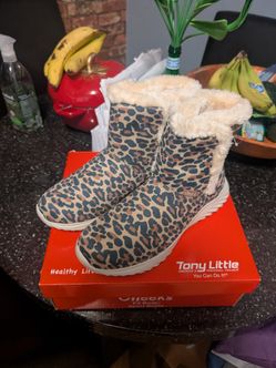 Tony Little Cheeks Leopard Print Boots (Women's Size US 9)