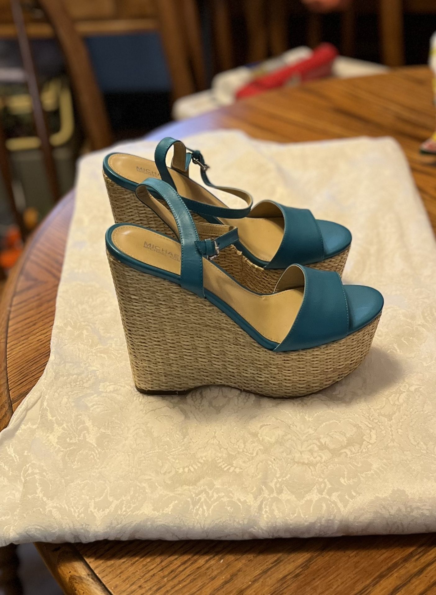 Micheal Kors Women’s Size 7 1/2 Fisher Wedge Sandle