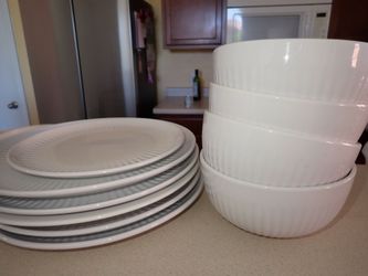 White dish set