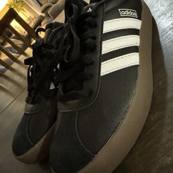 Adidas Trainer Men’s Size 9