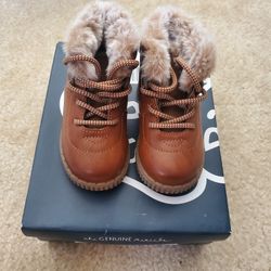 Oshkosh boots 5C