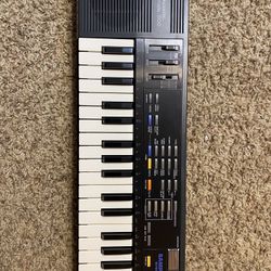 Realistic Concertmate-500 Sampling Keyboard Synthesizer NO AC Cord - Tested