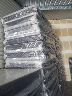 $240 ful mattress with box spring