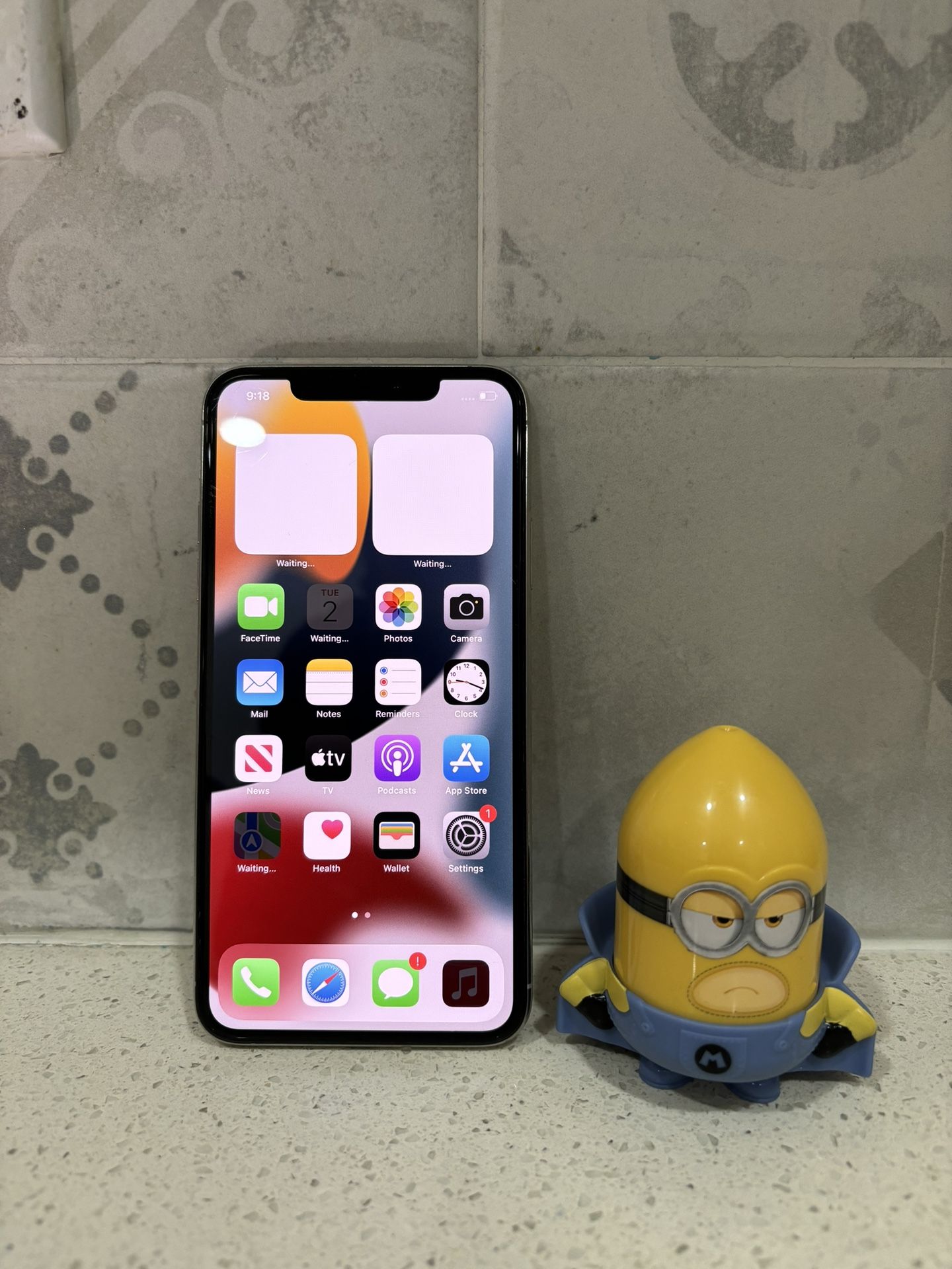 Apple iPhone 11 Pro Max Unlocked * Any carrier