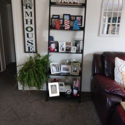 Bookshelf 