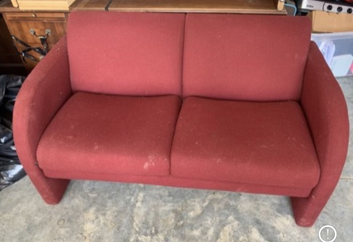 Beautiful Office Couch And 4 Reception Waiting Room Chairs 