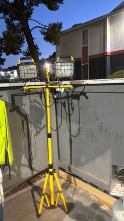 Lampara con tripode