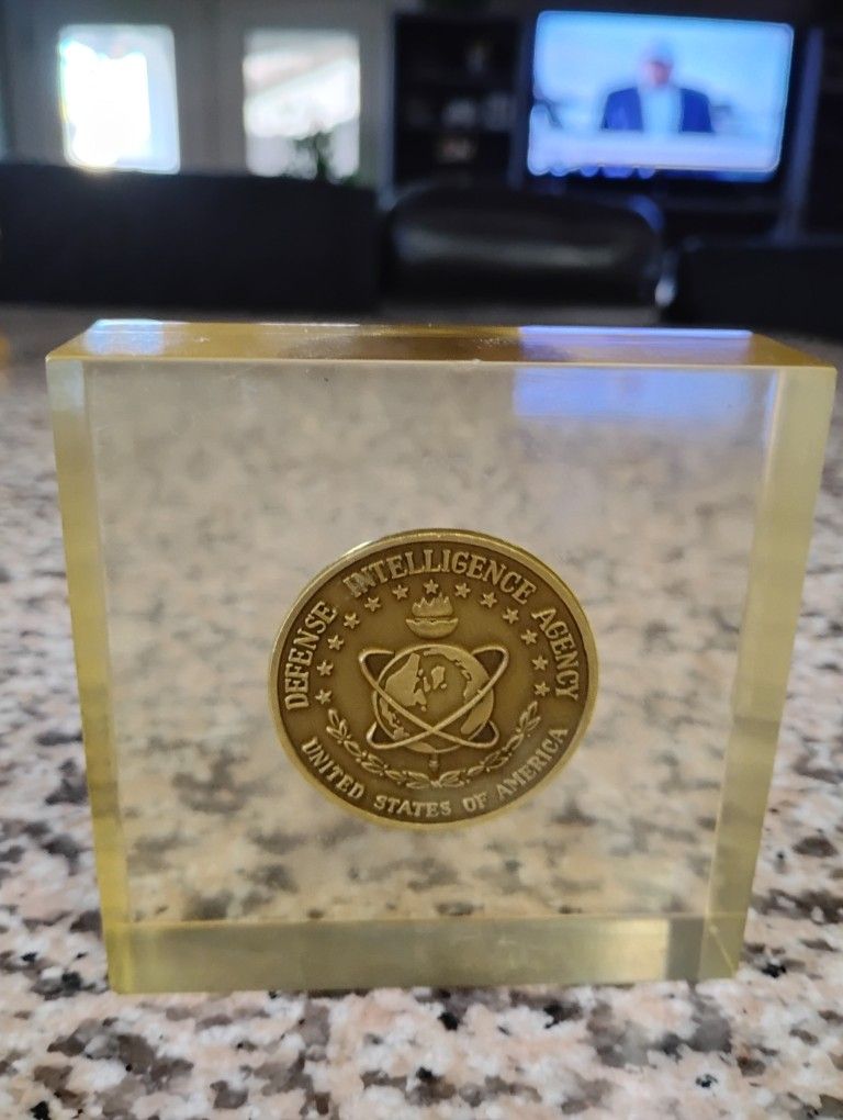 Vintage Defense Intelligence Agency Coin