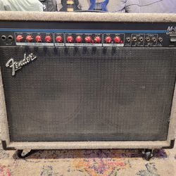Fender M-80 Chorus Amp