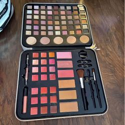 Make Up In Zipped Case