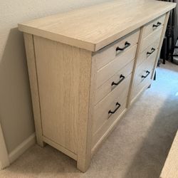 Havertys “Briar Lake” Bedroom Set