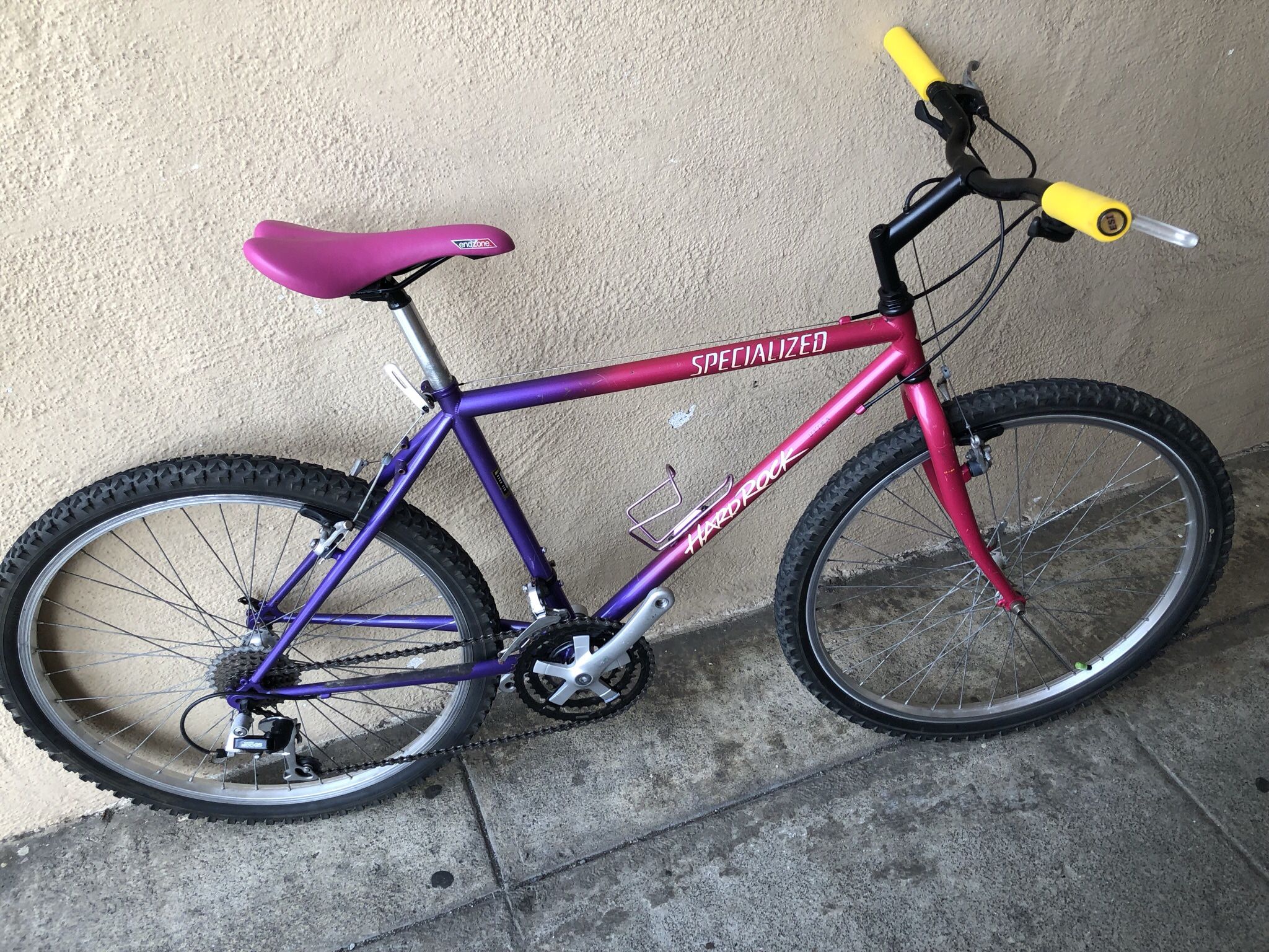 Specialized Hardrock Ultra *Cranberry Purple fade Mountain Bike