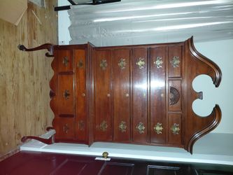 Late 17th Century Early 18th Century Queen Anne Highboy