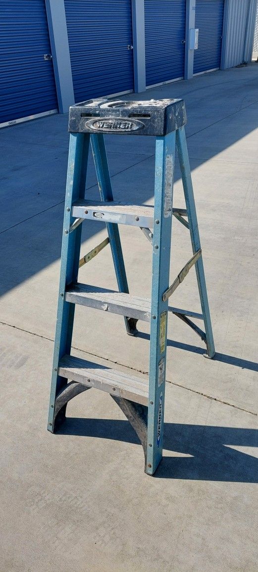 4 Foot Ladder.