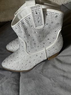 Boots Size 3
